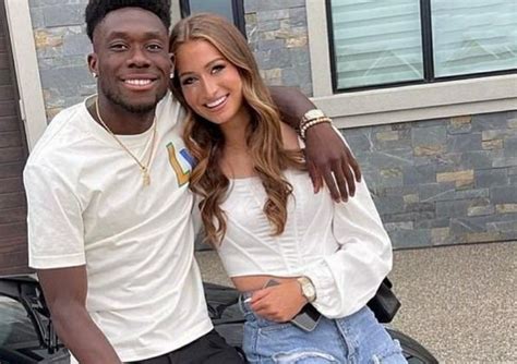 alphonso davies and jordyn huitema|Alphonso Davies confirms breakup with footballer。